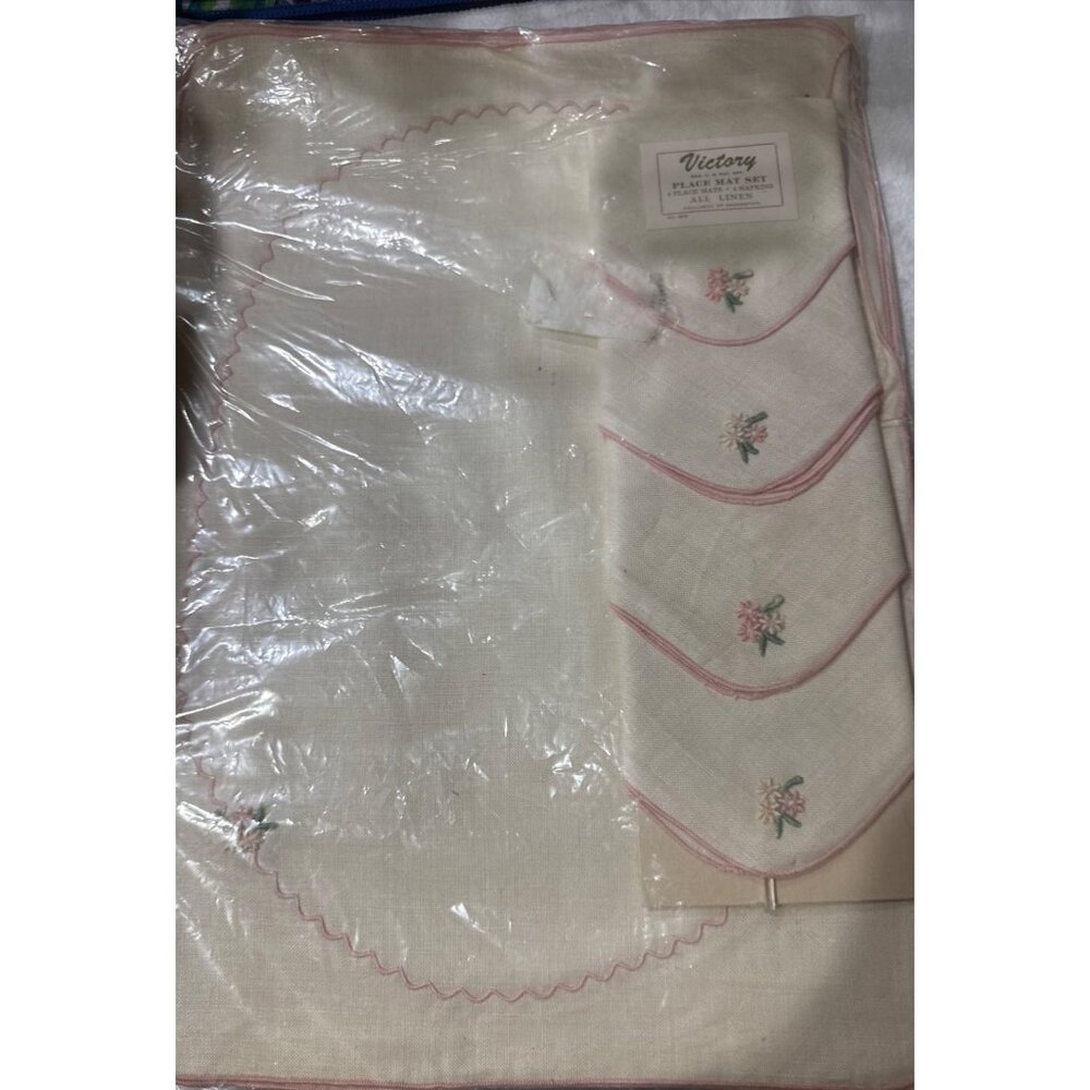 Victory Vintage Linen Place Mat & Napkin Set With Pink Embroidered Floral Design
